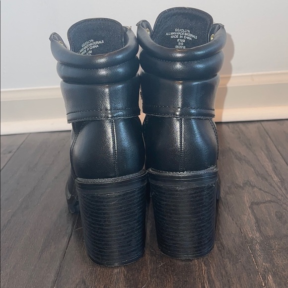 G by Guess combat boot heels - Picture 5 of 8